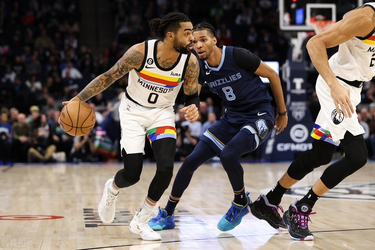 拉塞尔一打欧文就来劲,欧文单换拉塞尔