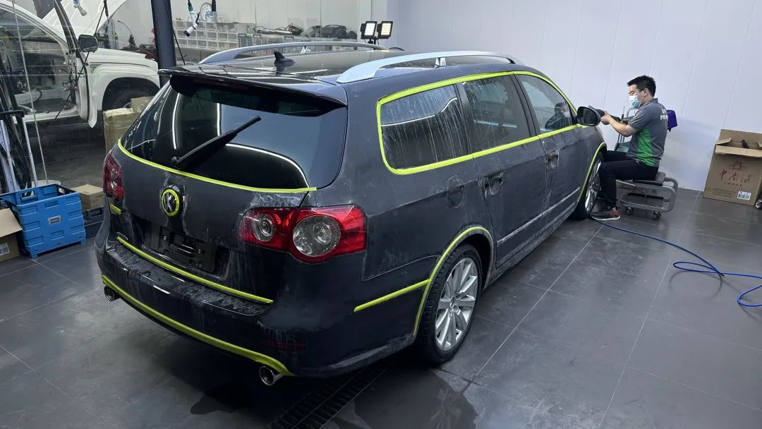 r36翻新改造全过程,大众r36这么老的车怎么还卖这么贵