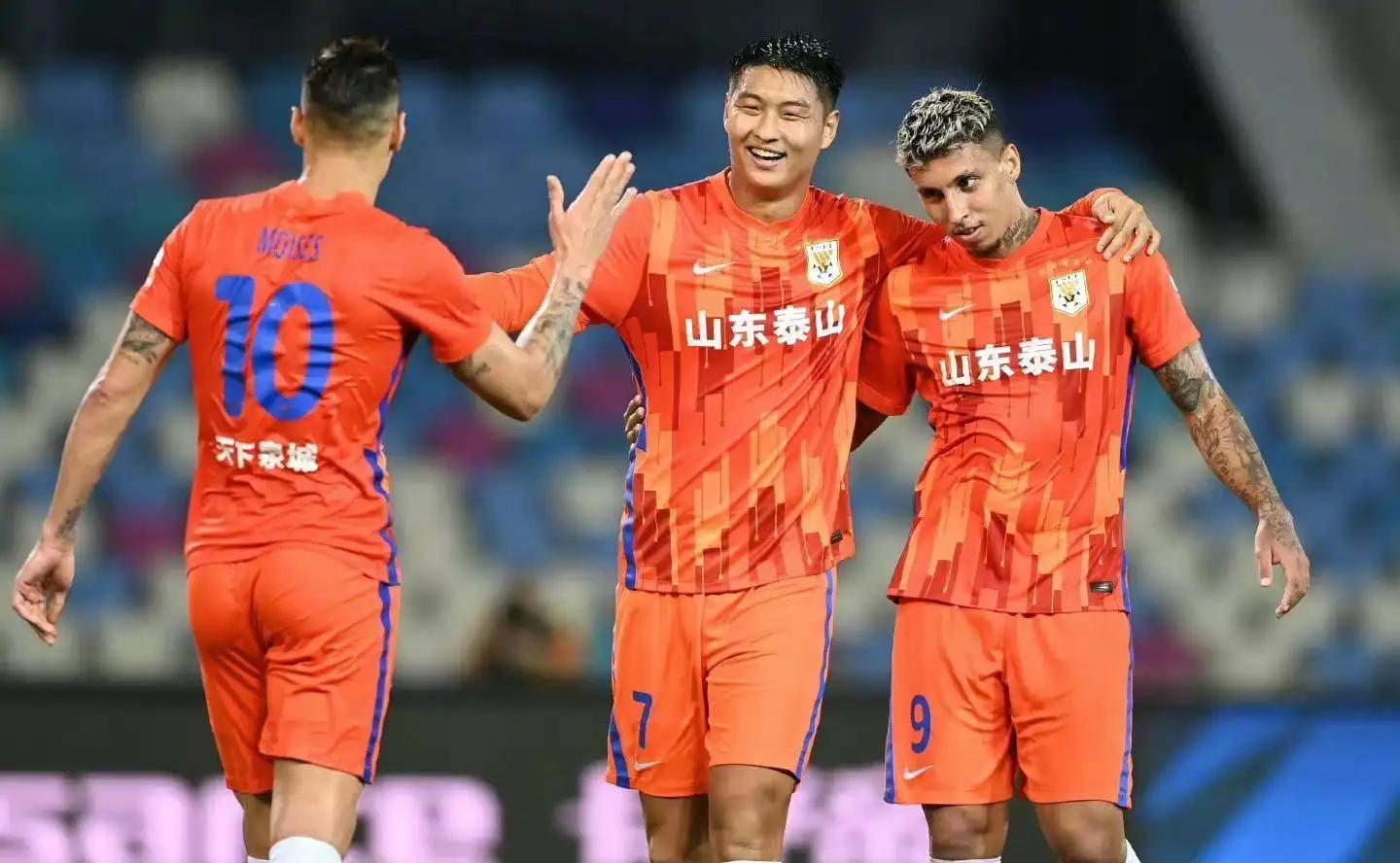 泰山队与申花队赛后新闻发布会,中超上海申花负山东泰山