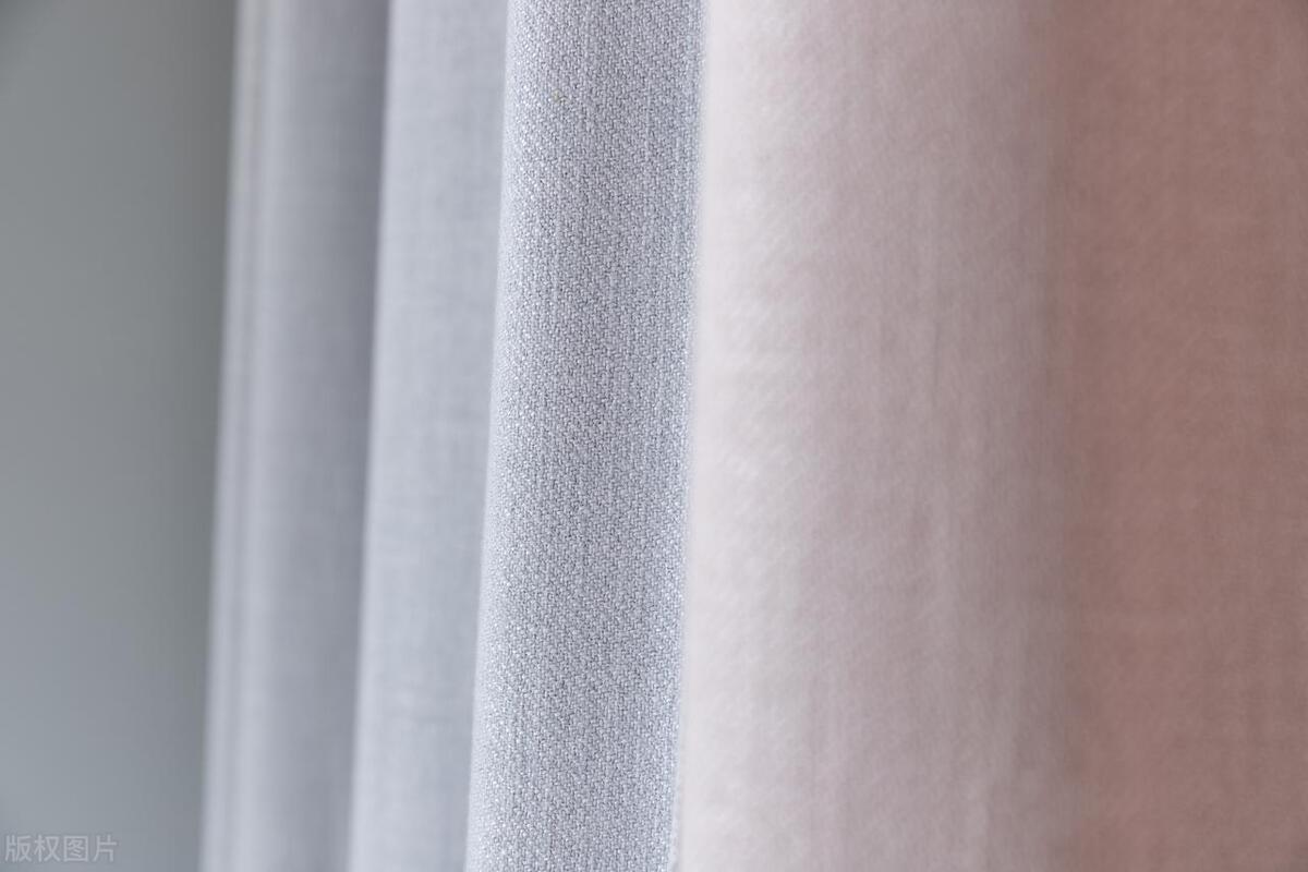 2022客厅中式窗帘最旺三种颜色,灰色跟脏粉色墙面配什么颜色窗帘