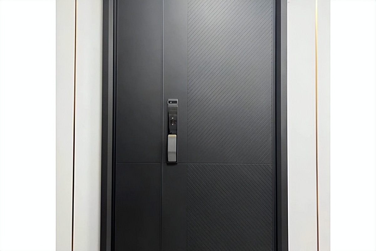 防盗门关不紧总咣当怎么修视频,防盗门关不紧缝隙太大怎么办