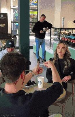 公公给我儿子看病图片,公公陪儿子输液哭了