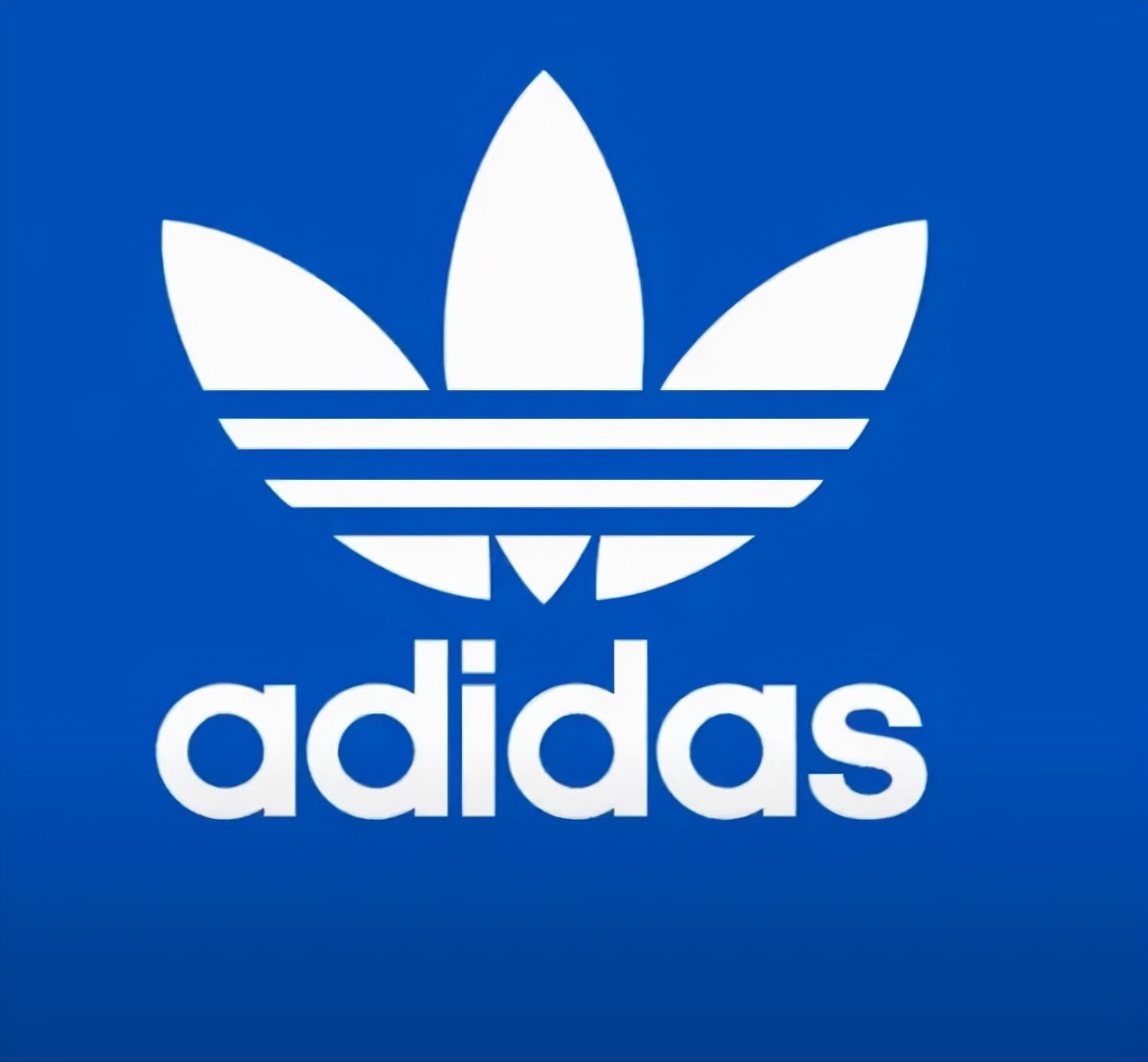 阿迪达斯为什么换字母了,阿迪达斯改logo什么时候换的