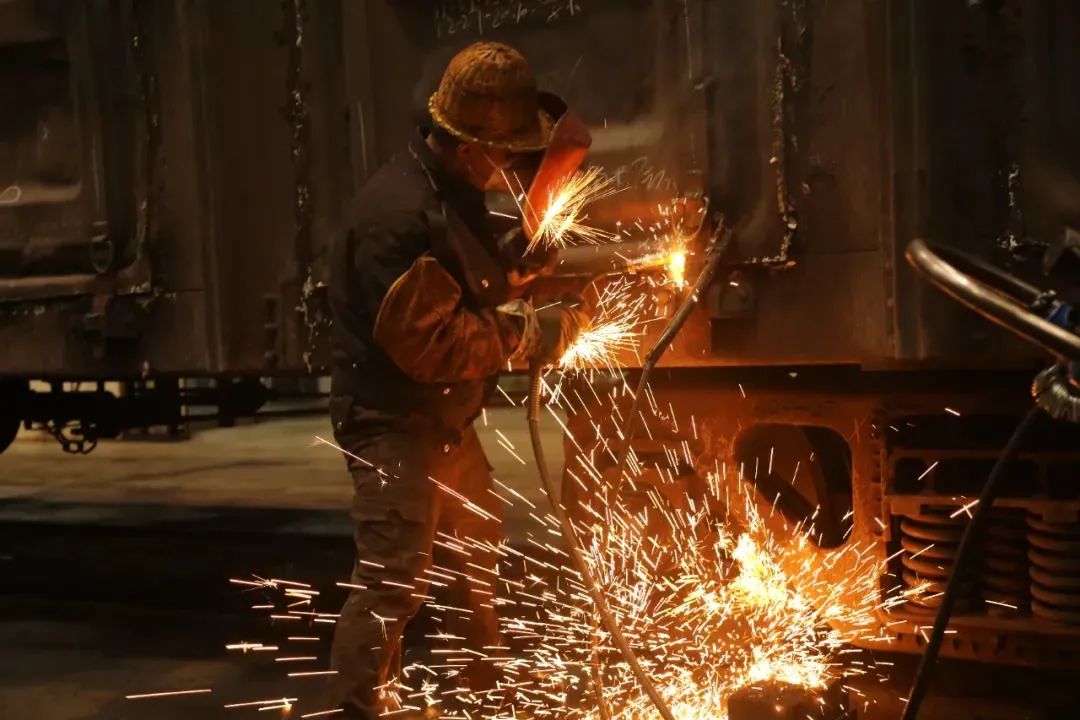 大型烟花燃放表演秀,大型烟花表演震撼美丽