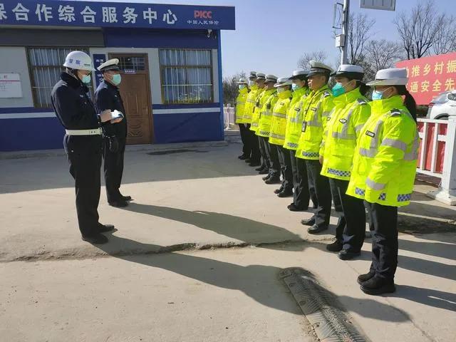 公安春节不打烊民警在岗保平安,县交警圆满完成春节安保任务