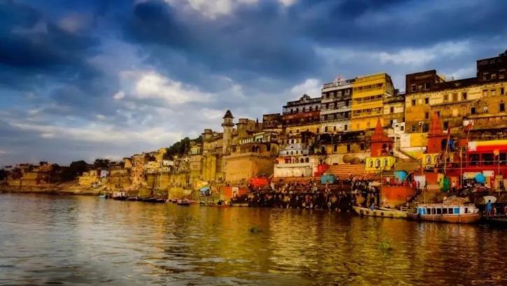 贸易在印度河流域文明发展中有何意义，对当时社会产生了什么作用