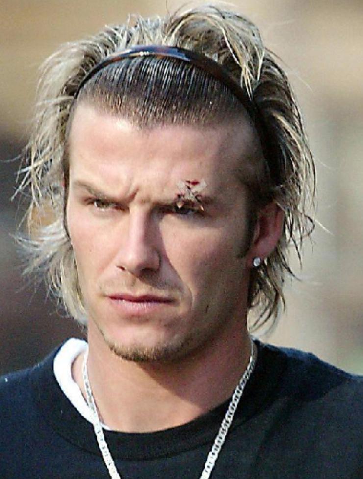 足坛明星被曝出轨,足球运动员被爆出轨