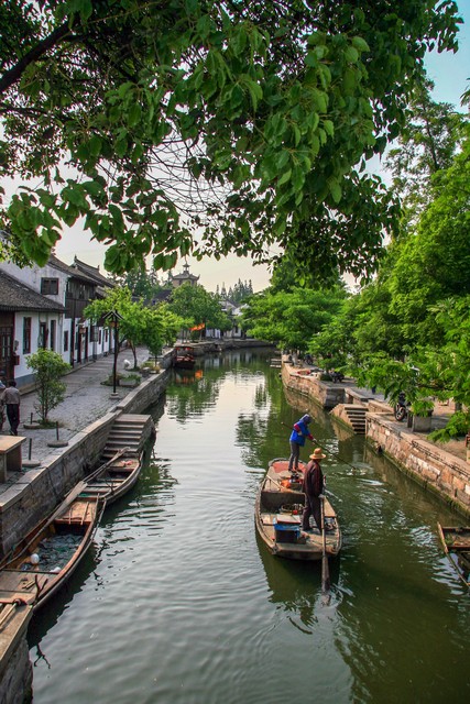 接了尿叔三十万元捐款之外，就是他在老运河畔又有了新的“发现”