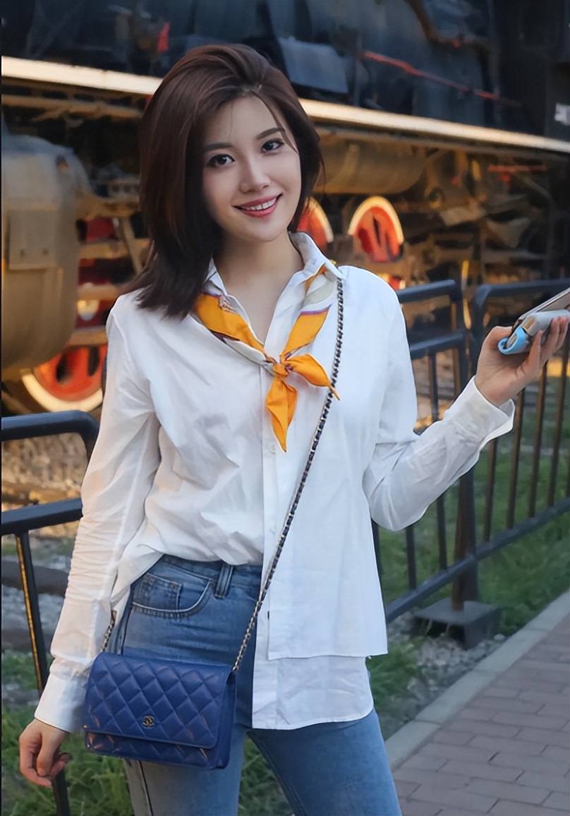 90后漂亮主持人,90岁最漂亮的主持人