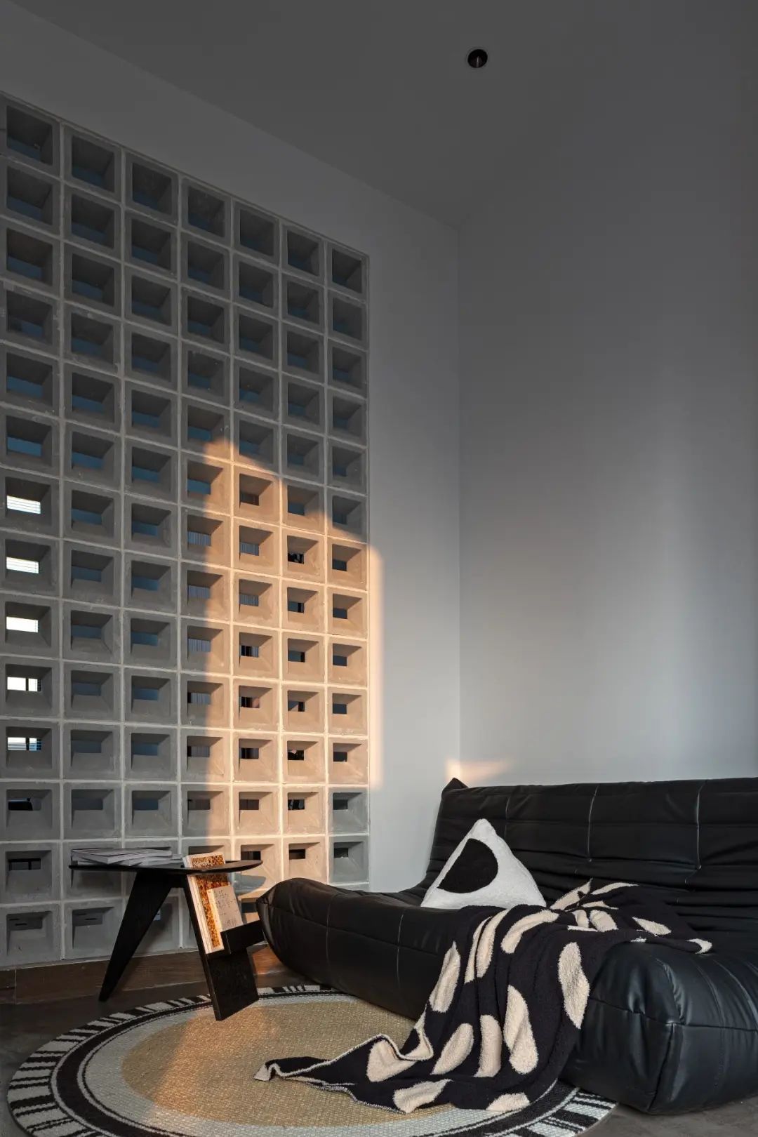 复核场域：INVOLUTIONARTNAIL|悟塬空间设计