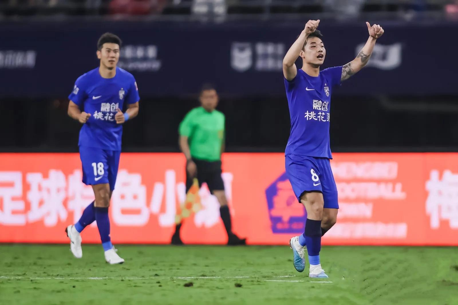 中超赛程表首发山东泰山全面亮相,中超最新积分榜和比赛战况大揭秘