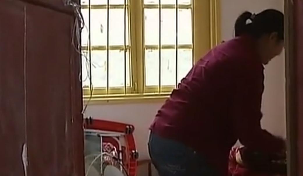 湖南罕见“双性人”，上半身女性下半身男性，因屈辱经历想变女人