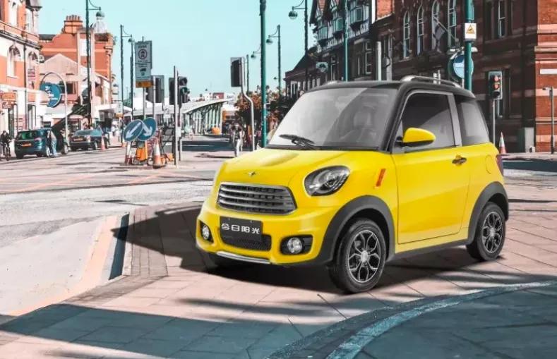 最新款封闭四轮老年代步车,最好的低速四轮代步车