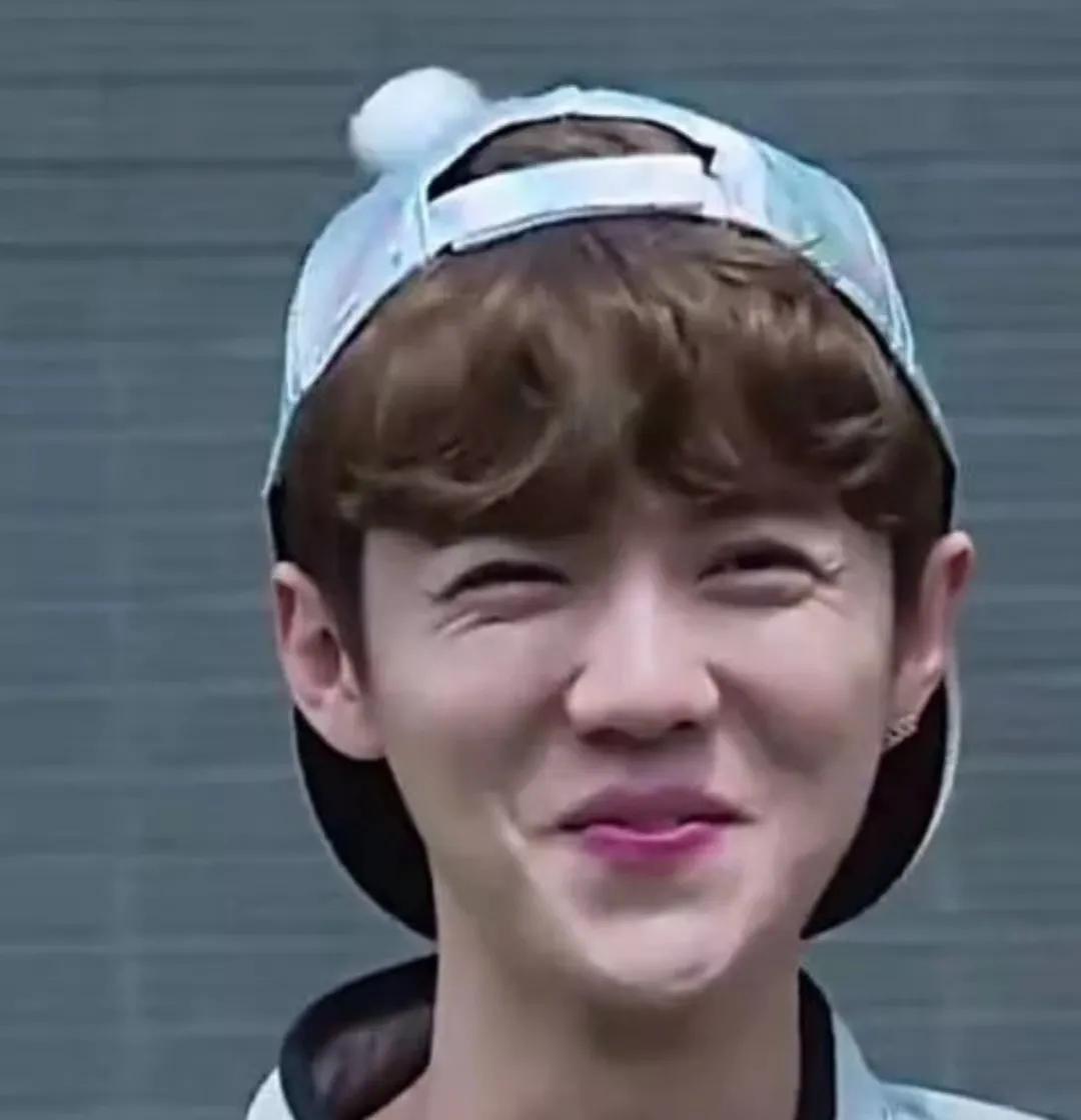 一脸褶子硬凹少年感的男星,长泽雅美和满脸褶子的男星