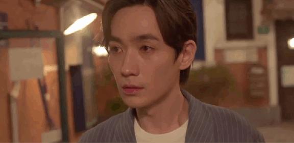 没常识、不识字、不会乘法口诀，这些顶流“文盲”凭什么会红？