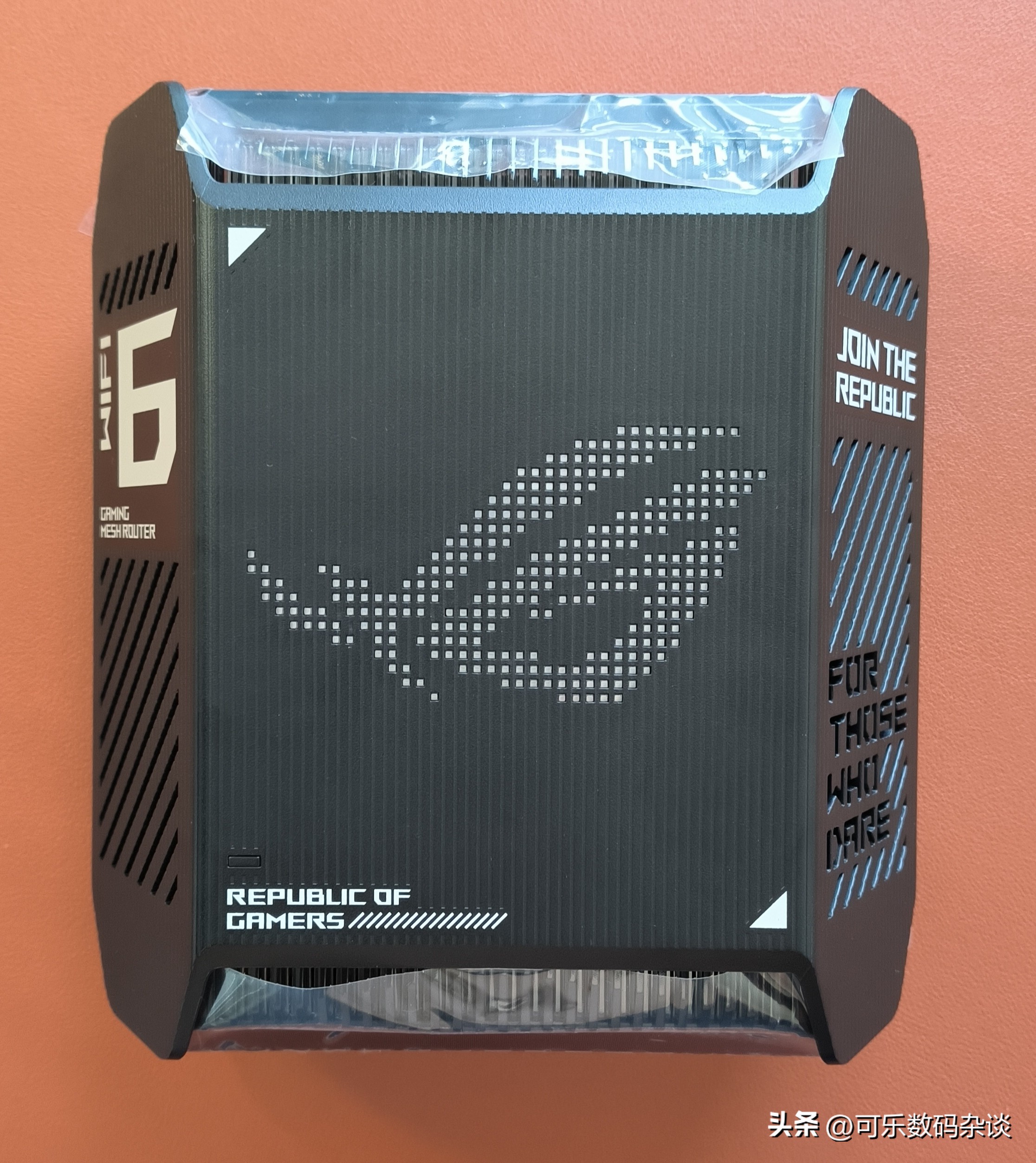 华硕路由器rog魔方开箱,华硕rog魔方三频万兆测评