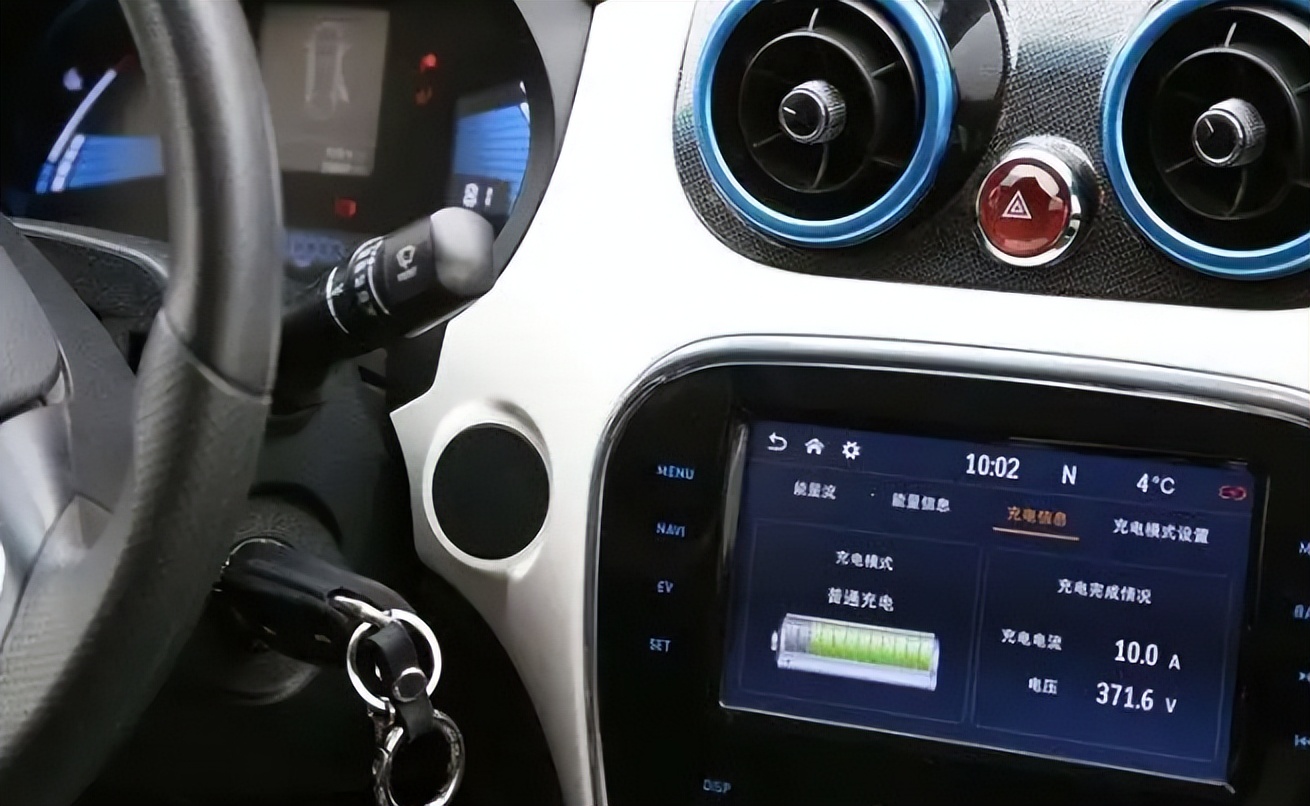 电动汽车热泵空调费电吗,新能源汽车热天开空调费电吗