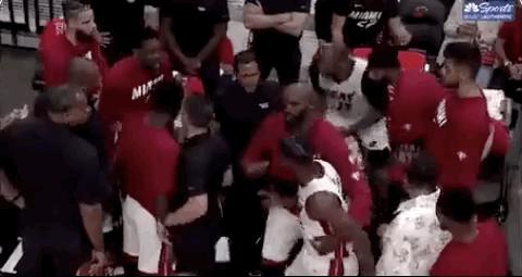 吐槽国足精彩片段,逗妹吐槽视频