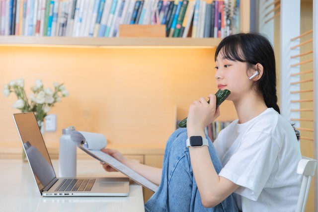 什么工作一台电脑一个手机就能做,哪些工作一台电脑一部手机就能做