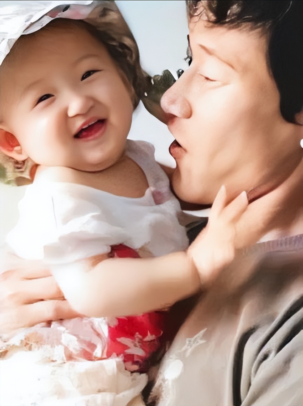 他是荧屏上凶残的“鬼子”，生活中怕重庆老婆