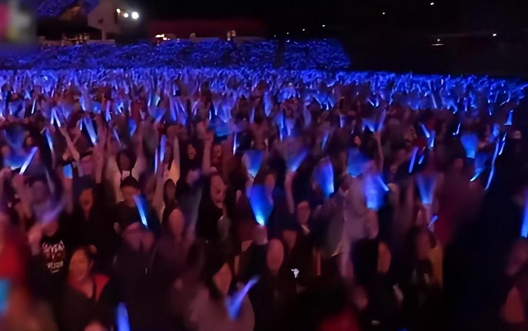 年轻时期的伍佰,伍佰外表不修边幅内心细腻