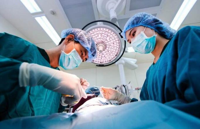 切肤之爱真实上演，河北妈妈割皮救子，就算割光全身的皮也不怕