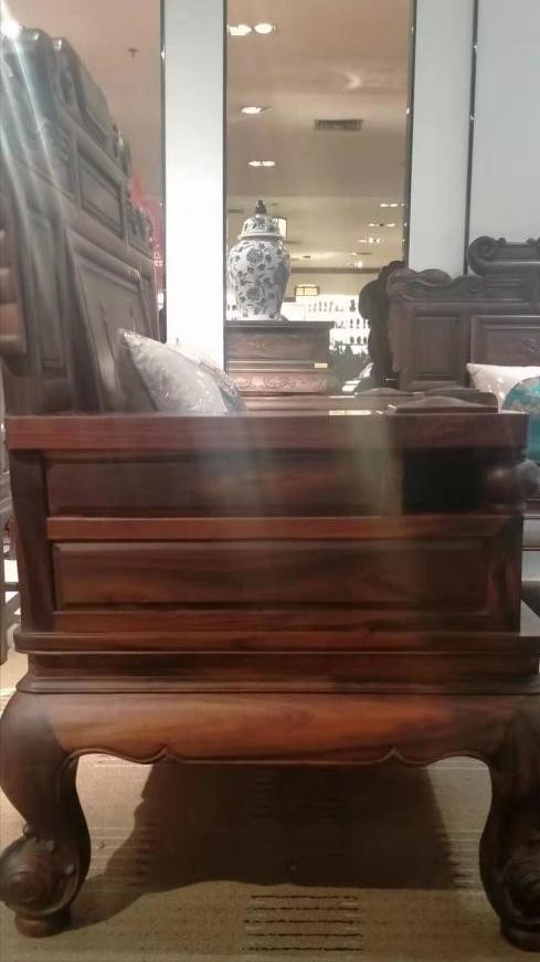 阔叶黄檀财源滚滚十一件套沙发,29800的阔叶黄檀沙发款式新奇