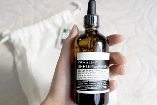 美白补水抗氧化精华液,精华液推荐抗衰老淡斑祛黄提亮