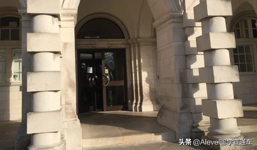 神夏、神秘博士等众多热门英美剧的指定取景地，卡大有点东西