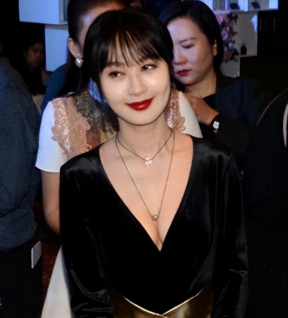 低腰超短装上衣,女低腰裤短上衣