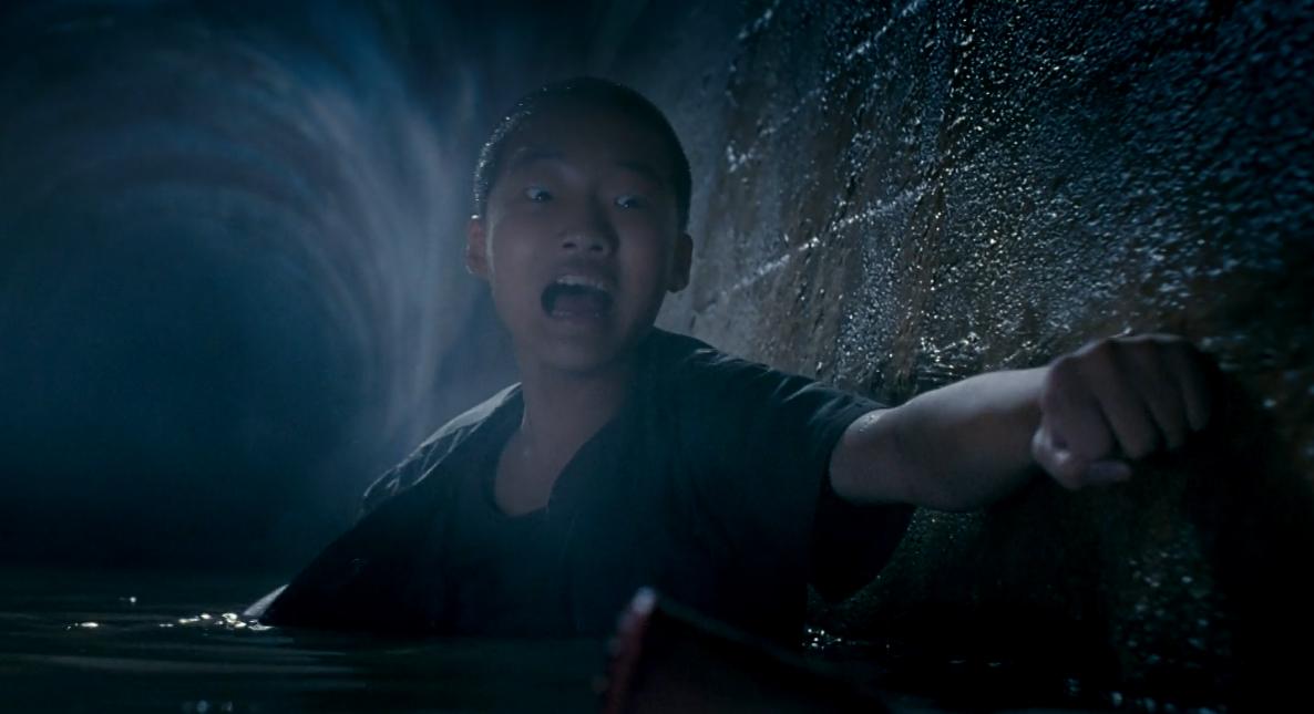 男孩为了救爷爷卖冰棒,男孩为救爷爷卖冰棒电影解说