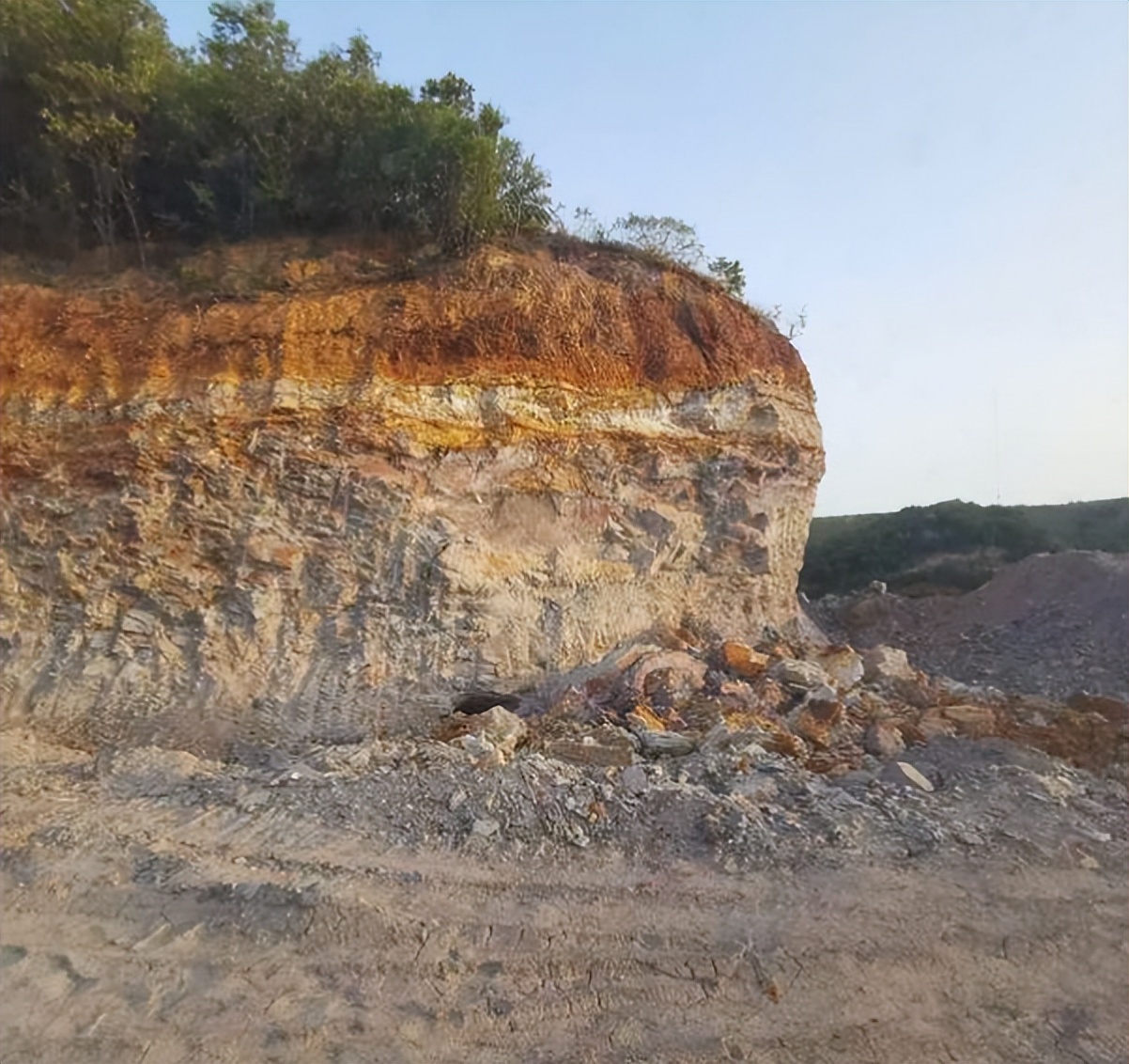 硬度低，耐高温，高延展，终于知道铝土矿为什么会用途如此广泛了