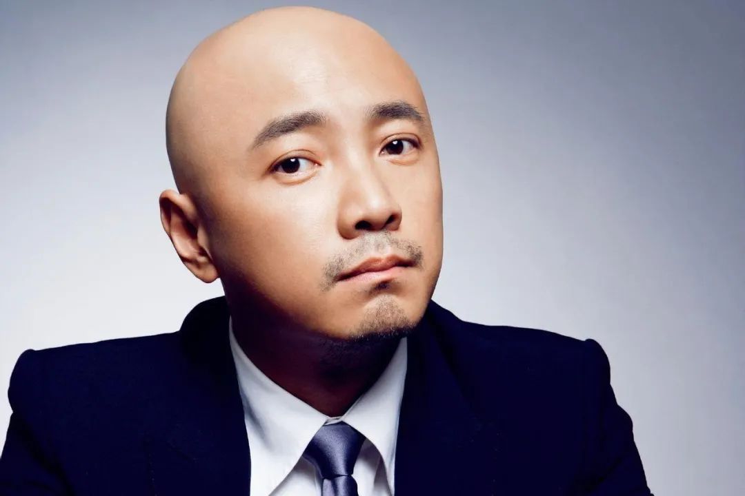 易烊千玺凭什么能和吴京拍戏,易烊千玺吴京的演技有多好