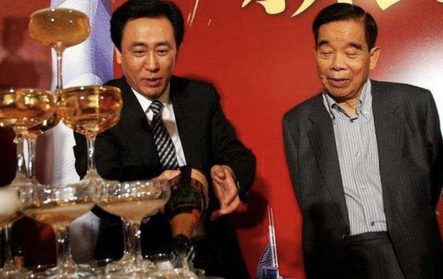 许家印发家史详细,恒大地产许家印发家老史