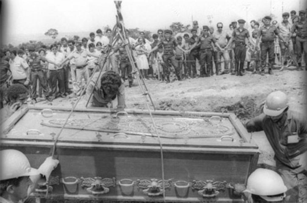 1987年巴西窃贼偷了一胶囊，手部溃烂，医生说只是过敏，后被截肢