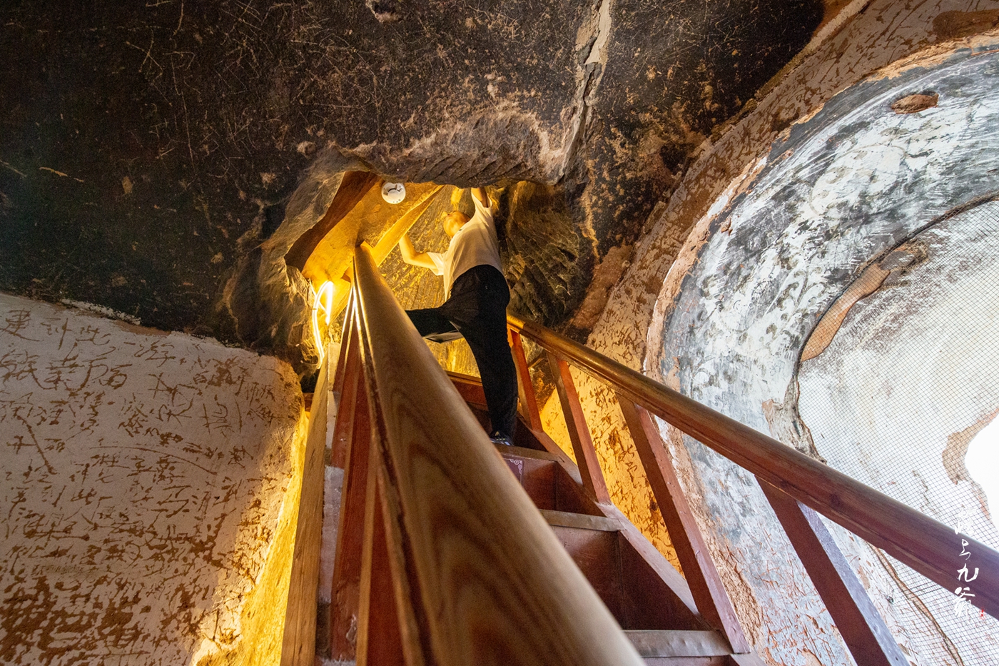 三十三天石窟,攀爬三十三天石窟的全程