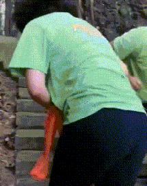 “老鼠贴粘到的，吃了不会犯法吧？”网友：争取死缓吧！哈哈哈