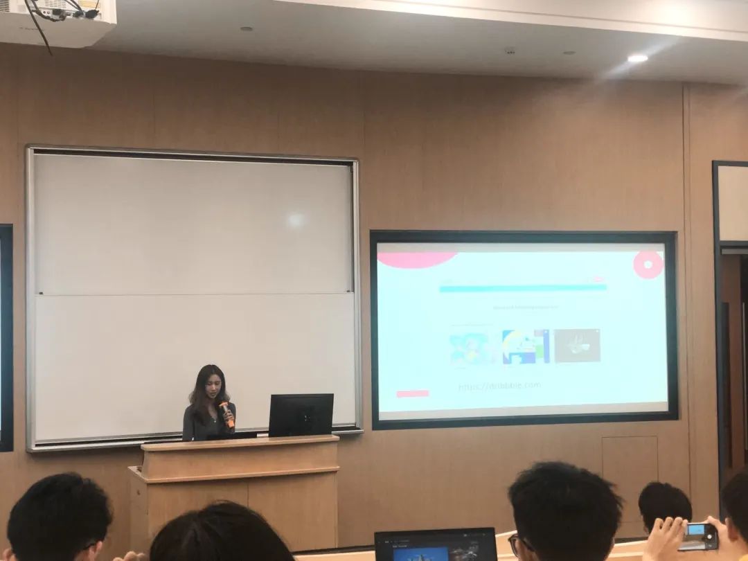 梅雨曦：视传专业第一名，一个宝藏艺术女孩的温肯四年