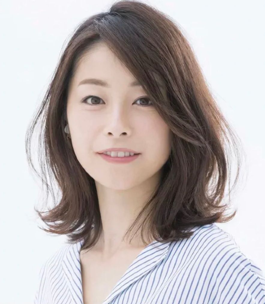 齐肩应该怎么烫才洋气减龄,奔四奔五的女人最好放弃黑长直