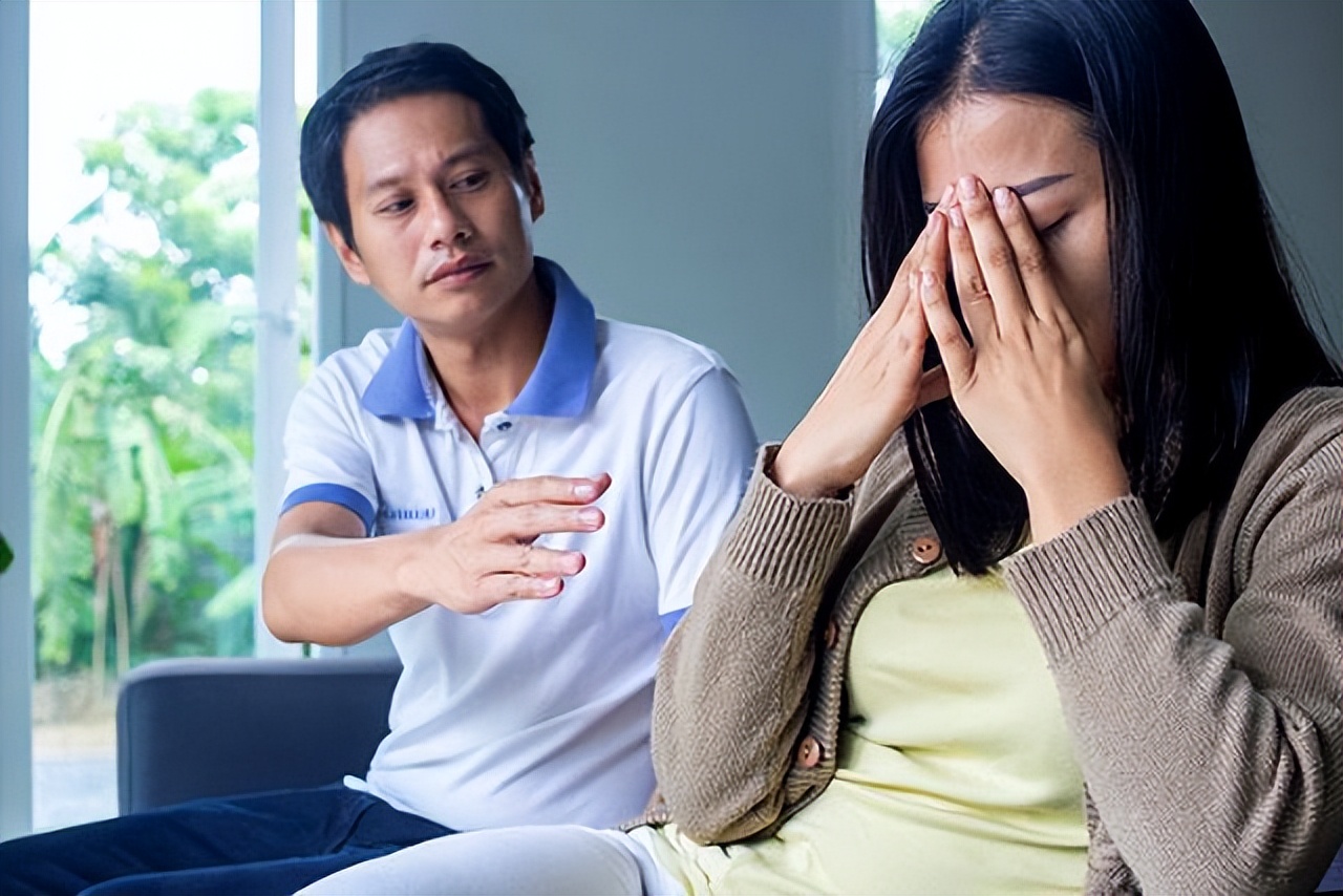 这是个狠女人，因小14岁丈夫欲离婚，她竟趁其熟睡时割掉子孙根