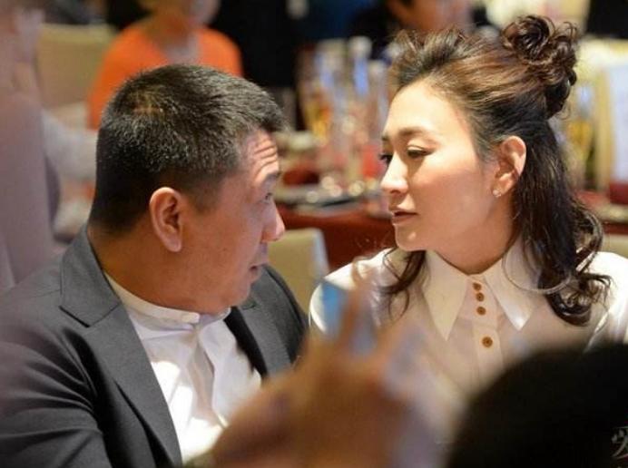 徐佳宁等了李小冉十年吗,徐佳宁只结一次婚吗