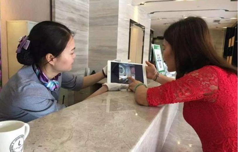 非夫妻关系同住宾馆犯法吗,住酒店男女朋友住一起会被查吗