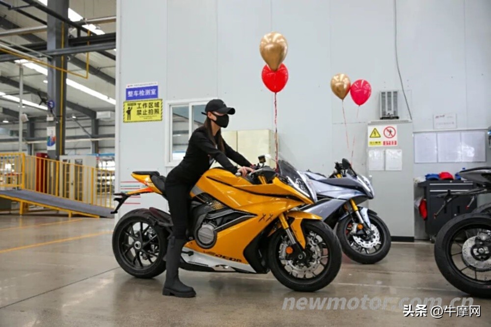 杰迪k750摩托车仿赛试驾,国内最大仿赛车型杰迪visionk750