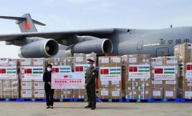 运20第一次亮相,外国媒体评价运20