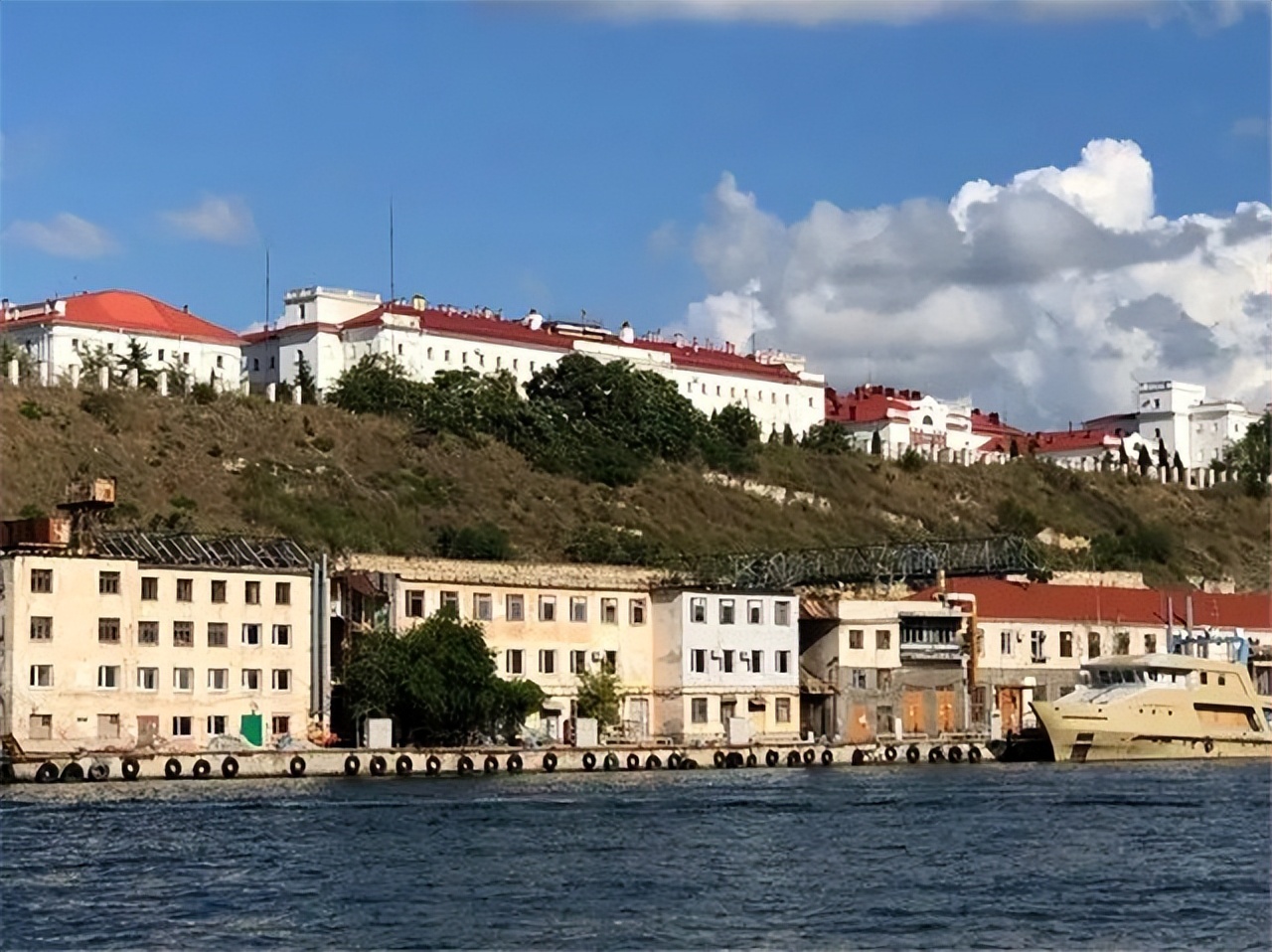 克里米亚是怎么回归俄罗斯的,克里米亚为什么并入俄罗斯