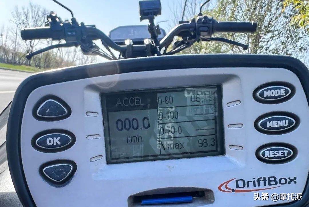 五羊本田u-gogt版电摩,五羊本田u-go电摩和电轻摩区别