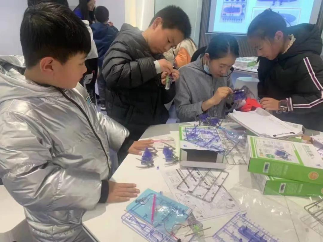 科技体验研学,科技研学课