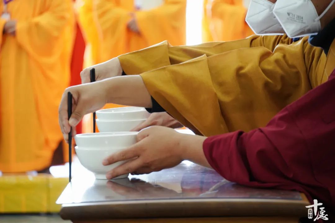 去寺院过门槛有什么讲究,去寺庙吃斋有什么讲究