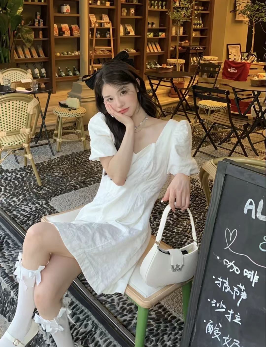 韩剧千金穿搭连衣裙,韩剧财阀千金穿搭黑色连衣裙