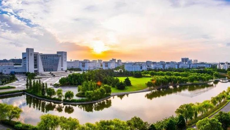 上海大学为啥被称为魔都良心大学,上海红色大学